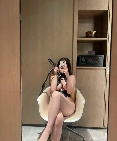 两男两女吸乳图_国产剧手机在线看